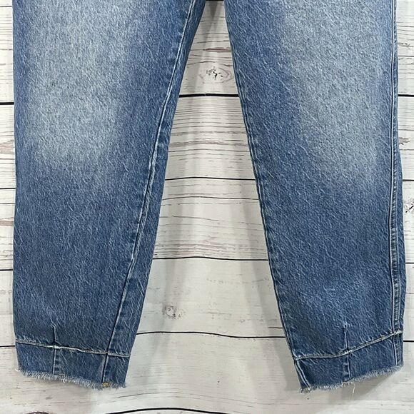 We The Free People SZ 31 Mom Jeans High-Rise Raw Stacked Hems Faded Pockets Blue - Picture 3 of 11